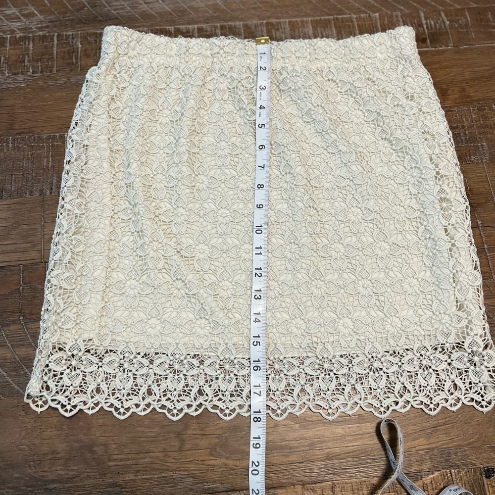 H&M Lace Crochet Floral Print Mini Skirt - Picture 3 of 8